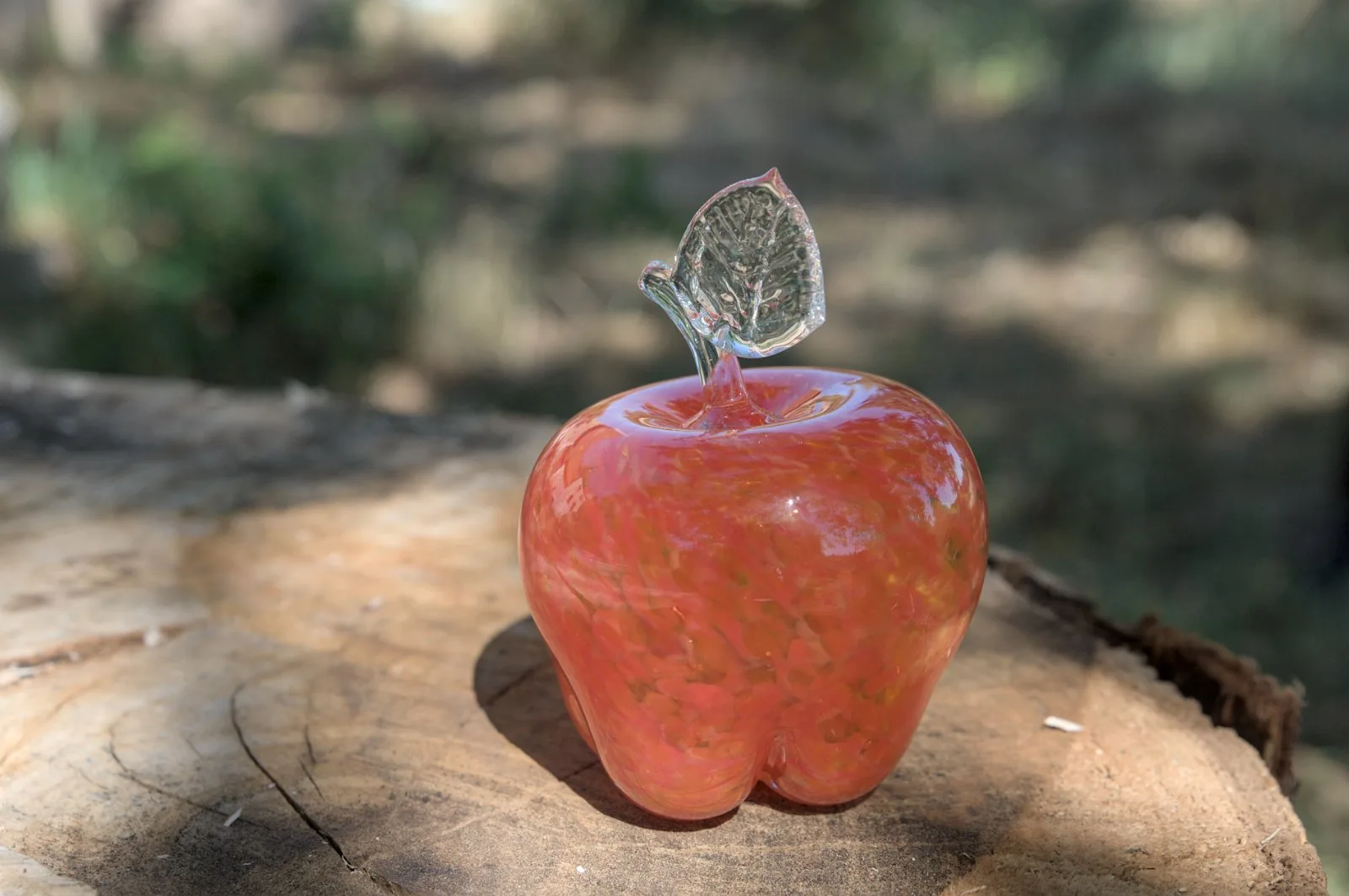 Décoration pomme en verre