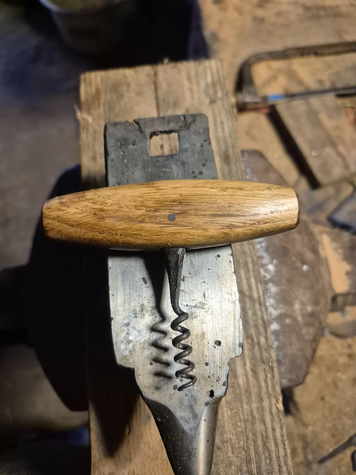 Outillages de tables