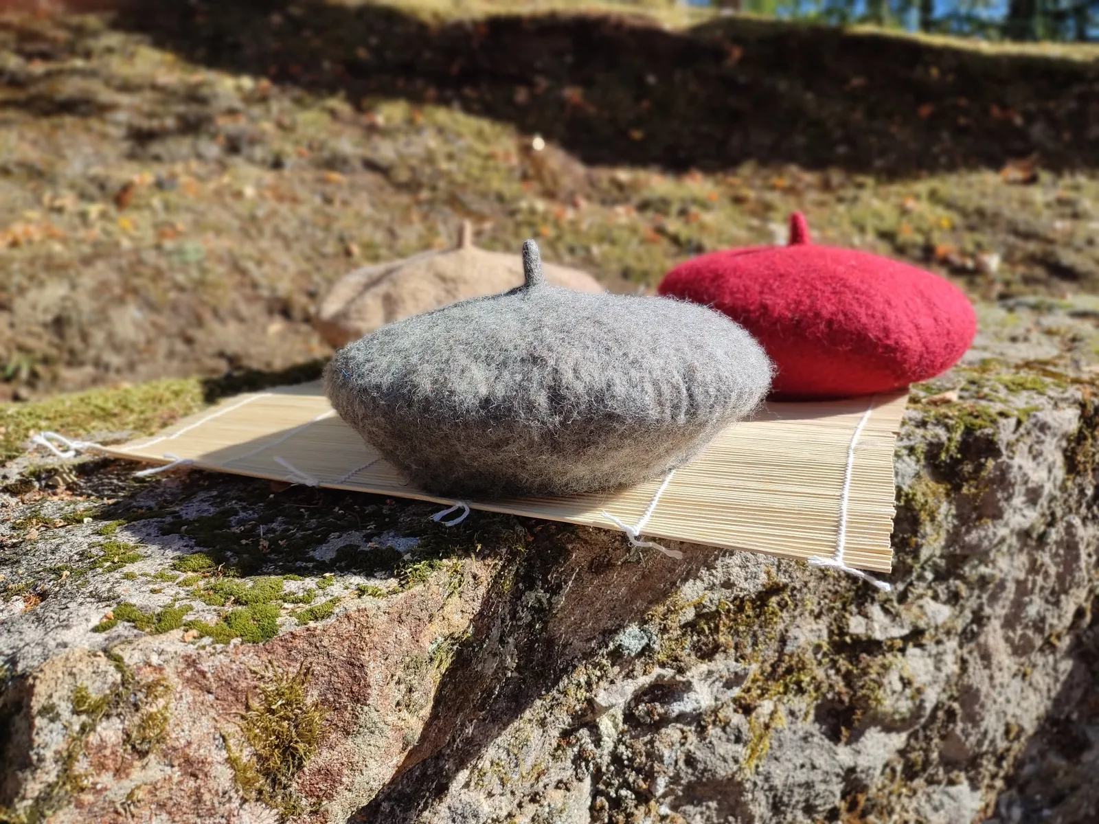 Atelier chapeau : réaliser son béret en laine feutrée