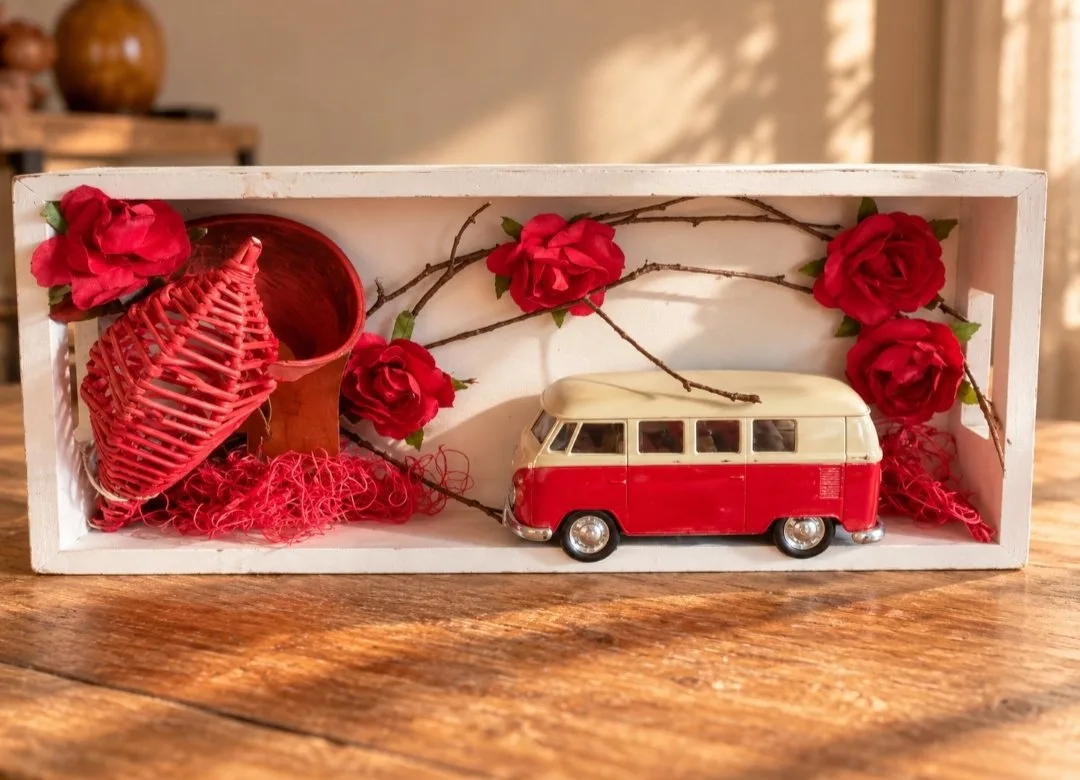 Combi rouge : Décoration à poser sur un meuble