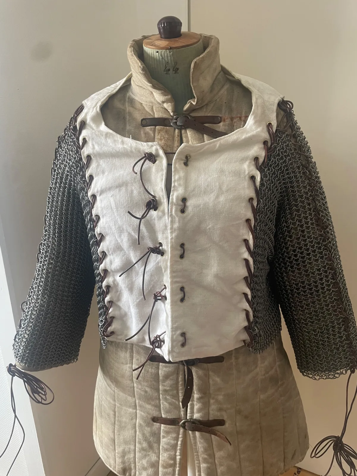 Costume médiéval fantaisie sur mesure