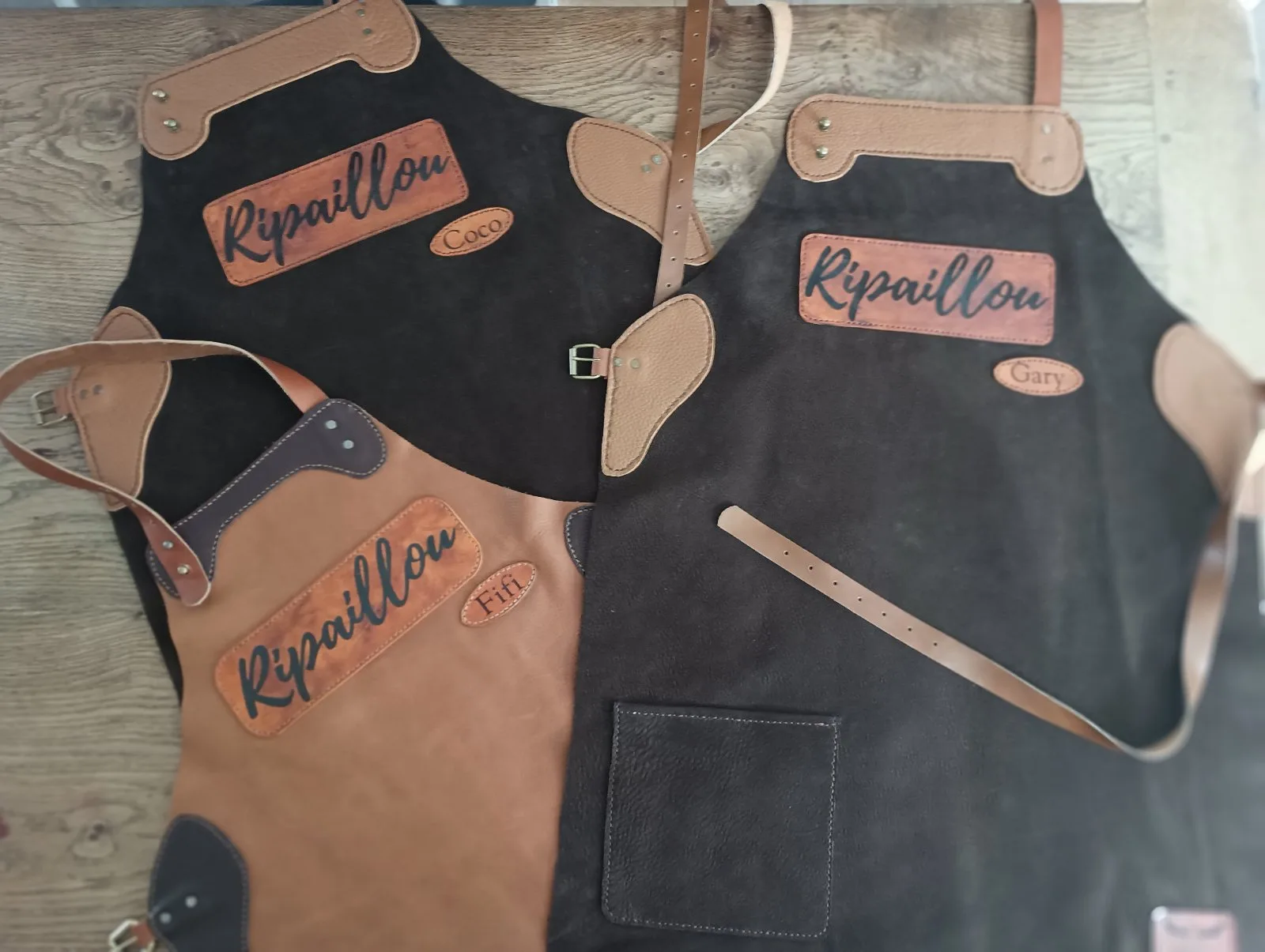 Tablier en cuir personnalisable – Artisan, BBQ & Brasserie