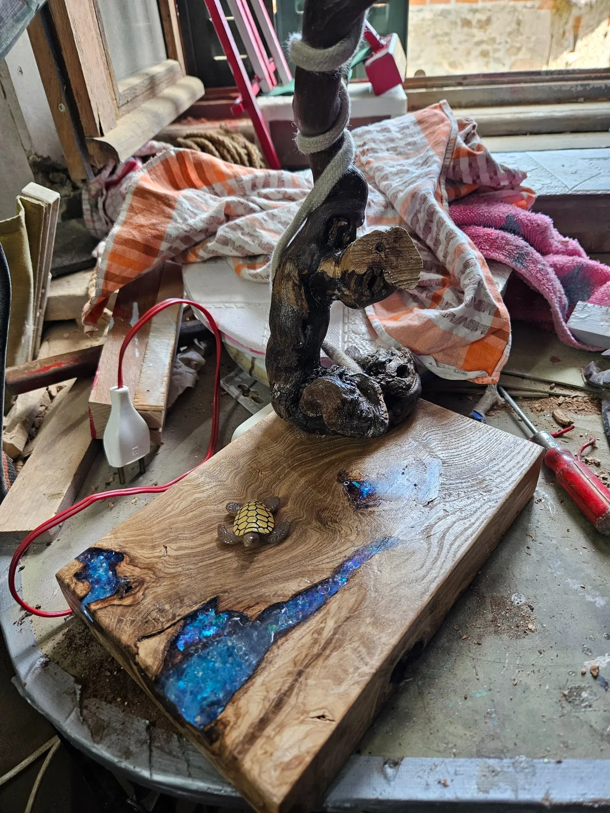 Lampes bois et résine