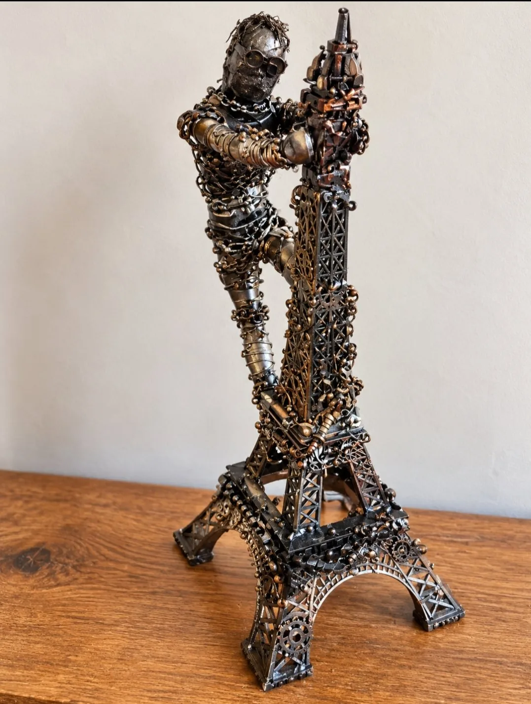 Le gardien de la tour Eiffel