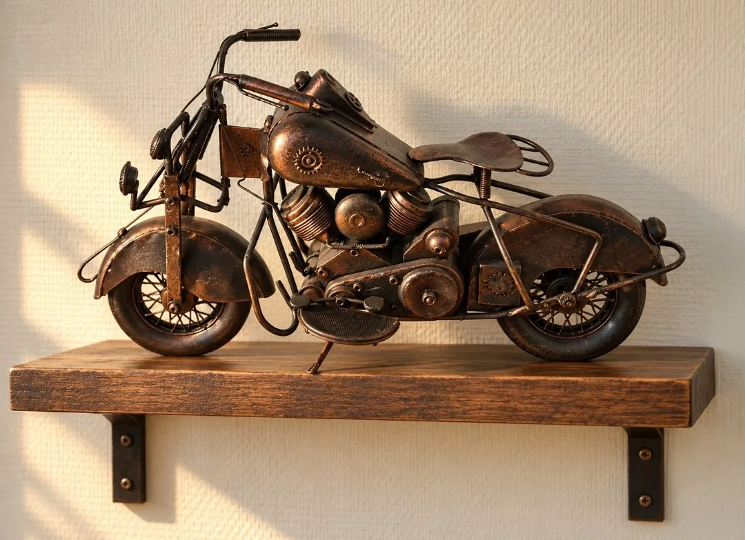 Moto ancienne — Art Flo Création, Création d'objets / Décoration à Lacs (photo 2/2)