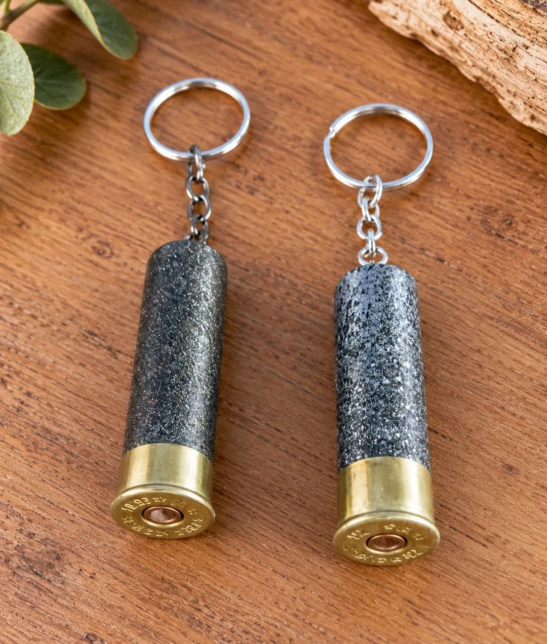Porte clés cartouche de chasse recyclés : Porte-clés artisanal en douille de cartouche de chasse – Calibre 16 ».