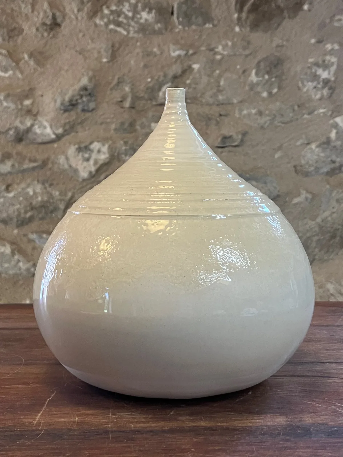 Vase – faïence blanche – “DROP!” n°02